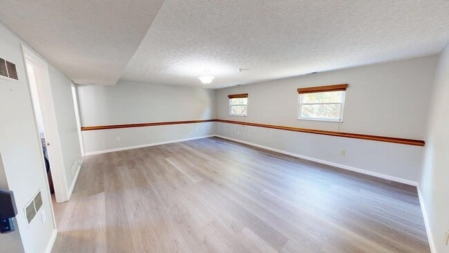 Building Photo - 5709 Nike Dr