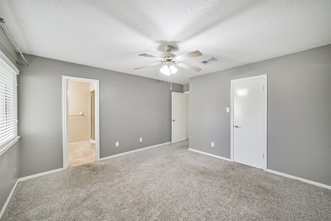 Building Photo - 12526 Chessington Dr