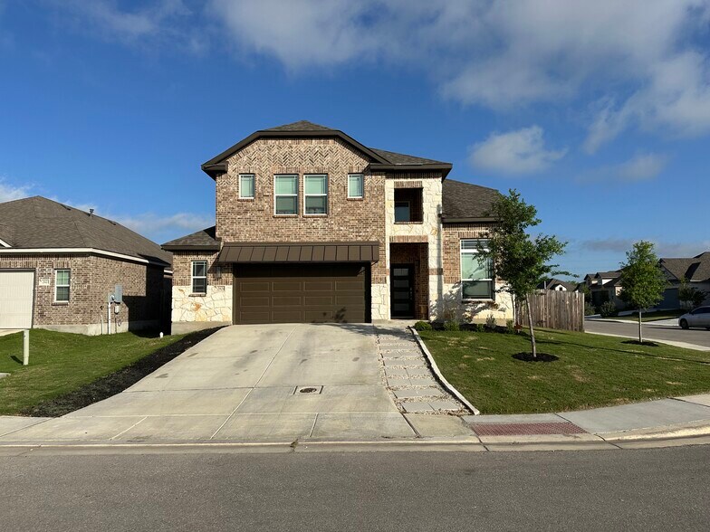 Building Photo - 2929 Mindel St