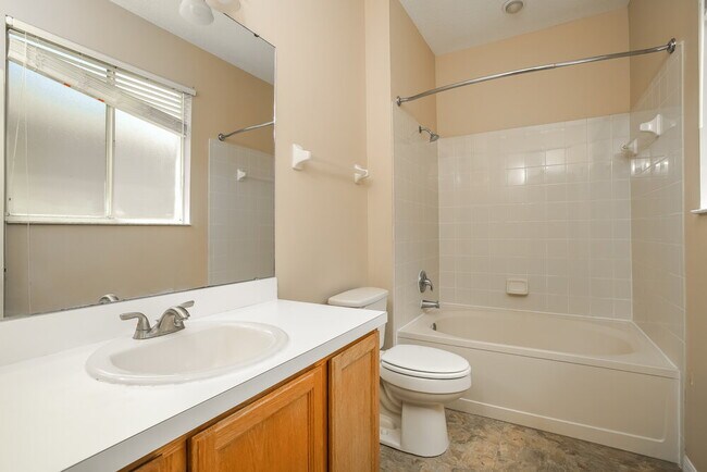 Building Photo - 15822 Pine Lily Ct