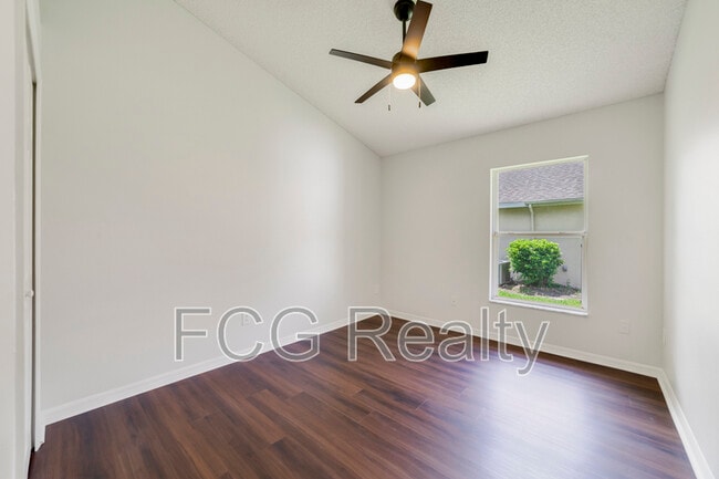 Building Photo - 491 Goldenmoss Loop