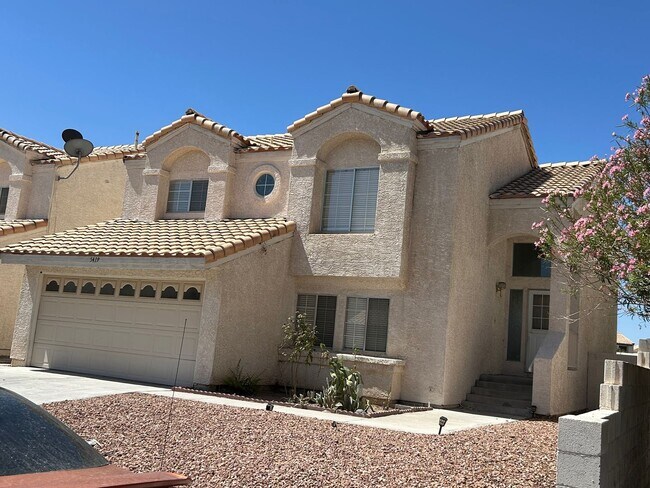 Primary Photo - 3 Bedroom House with Pool