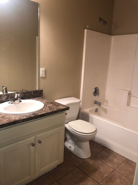 Building Photo - 4 bedroom in Tradewinds