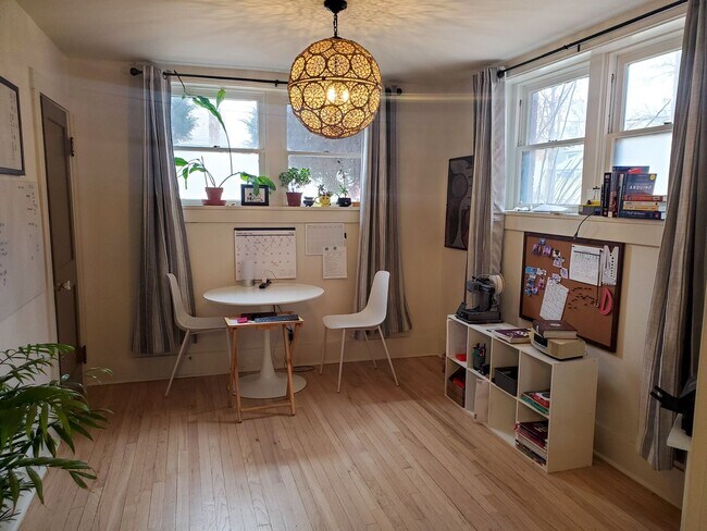 Building Photo - Laurel220 (KC-JF)