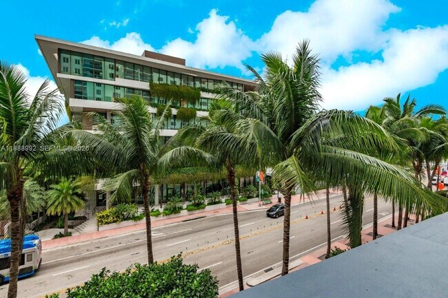 Building Photo - 2301 Collins Ave