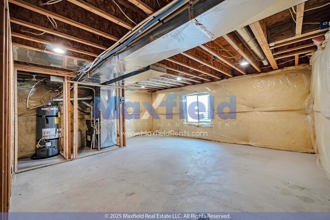 Building Photo - Golf Course Townhouse 3 BD 2.5 BA 2 GA w/ ...