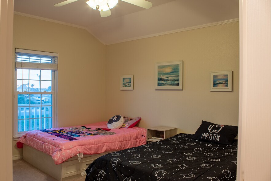 Building Photo - 13969 Ports O Call Dr