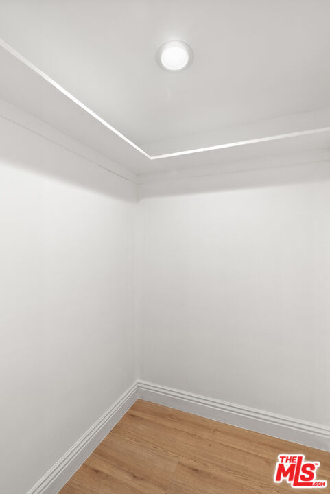 Building Photo - 717 Alta Dr