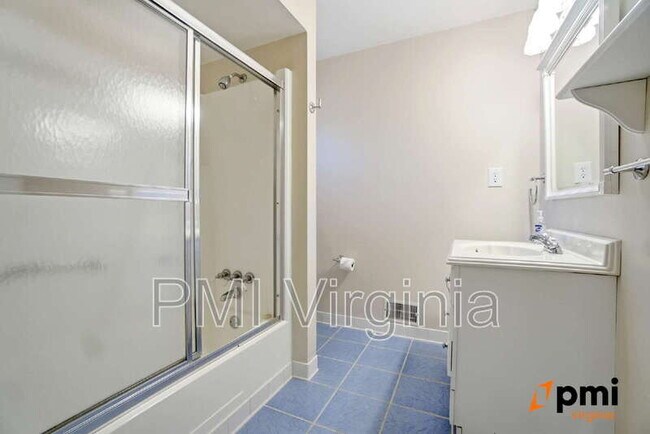 Building Photo - 436 Longleaf Rd