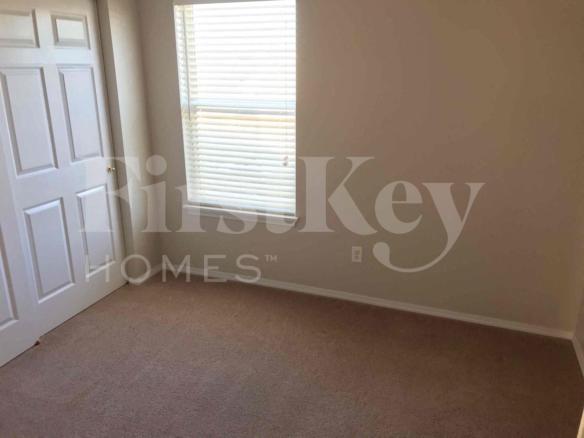 Building Photo - 2005 Briarridge Dr