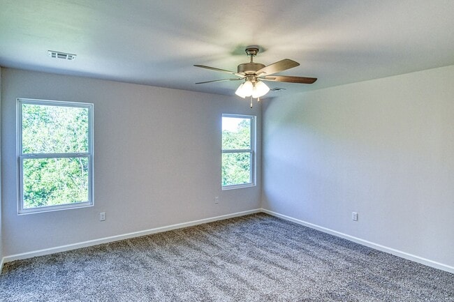 Building Photo - Brand New Construction! Lawn care included!