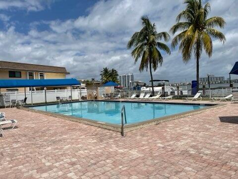 Building Photo - 2821 NE 163rd St