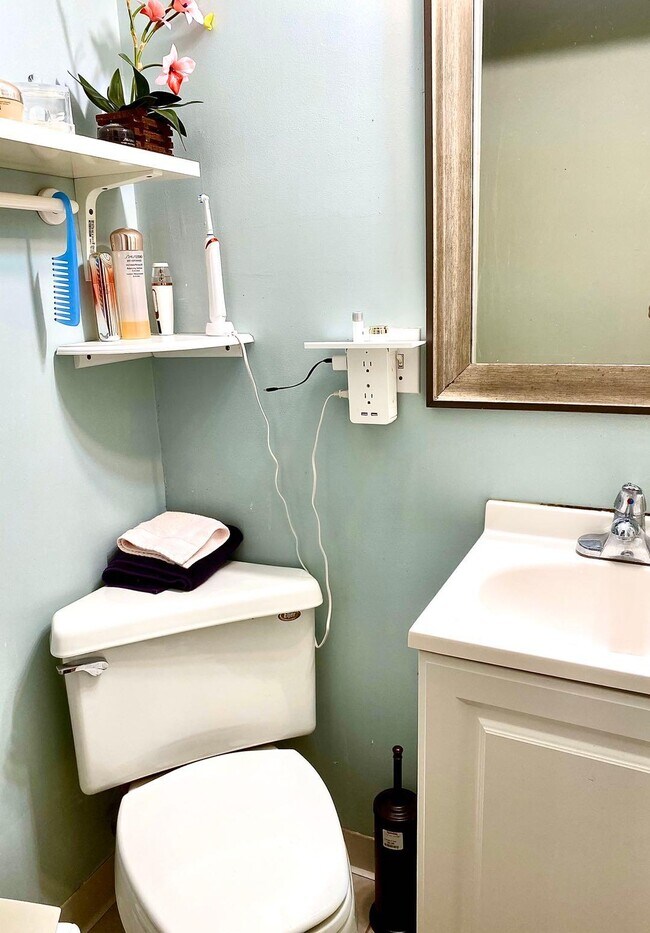 Building Photo - 15 Wellman St