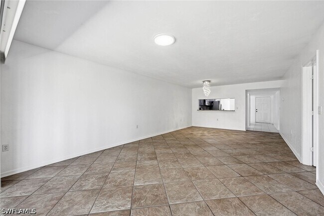 Building Photo - 1231 Commonwealth Cir