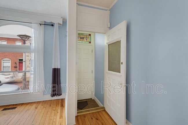 Building Photo - 415 S Robinson St