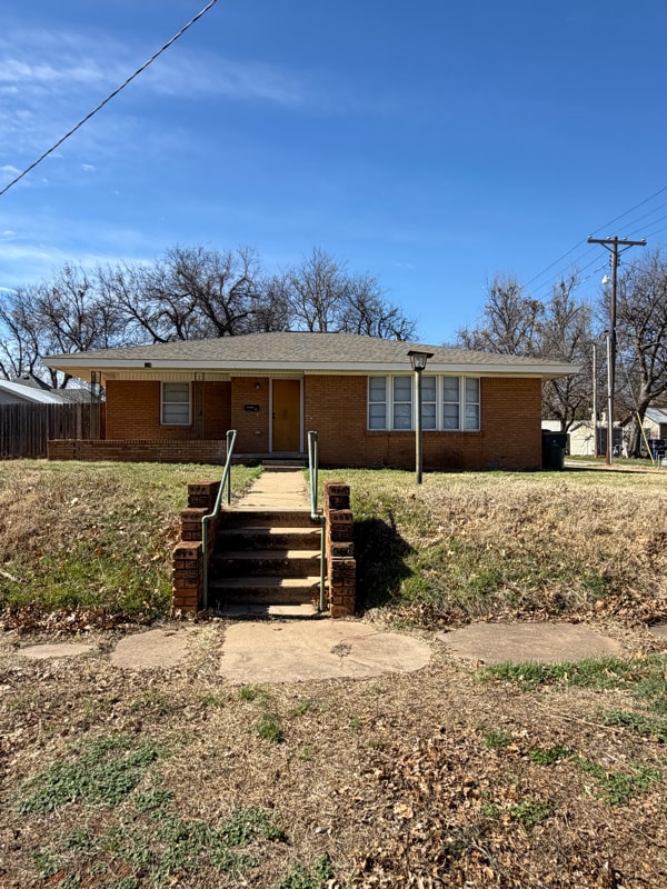 Building Photo - 124 S 11th St