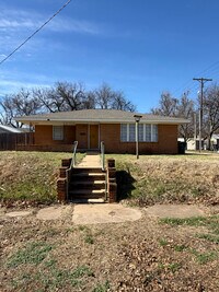 Building Photo - 124 S 11th St