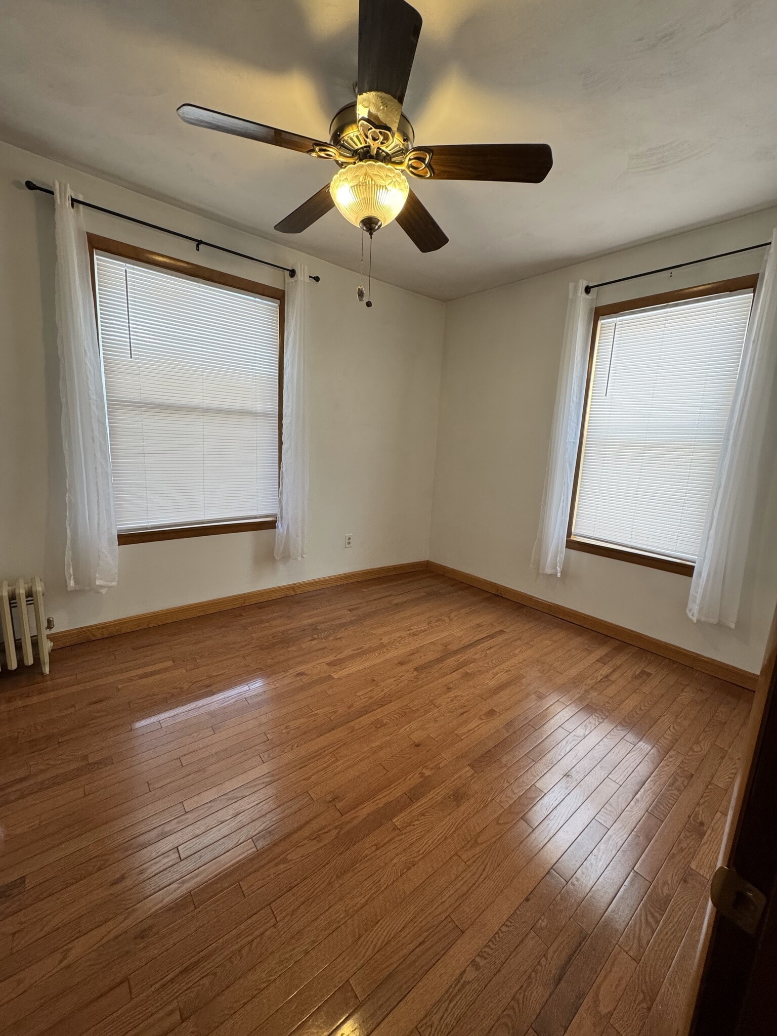 Dining room\office - 6 Rutland St