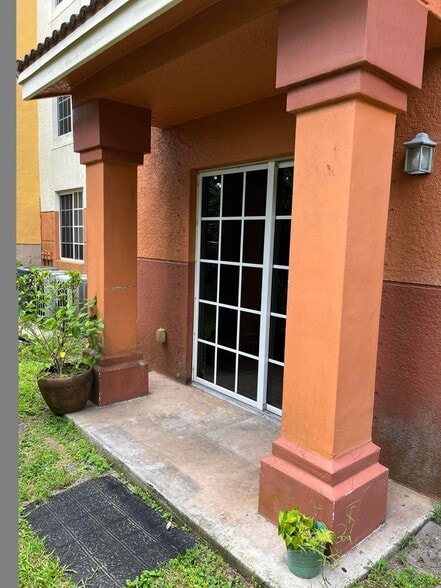 Building Photo - 6777 Heritage Grande