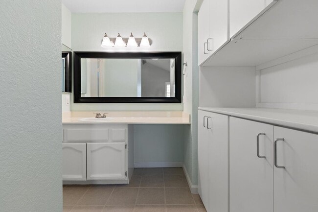 Building Photo - SHOWING WEDNESDAY 10/29 & FRIDAY 10/31 @ 1...