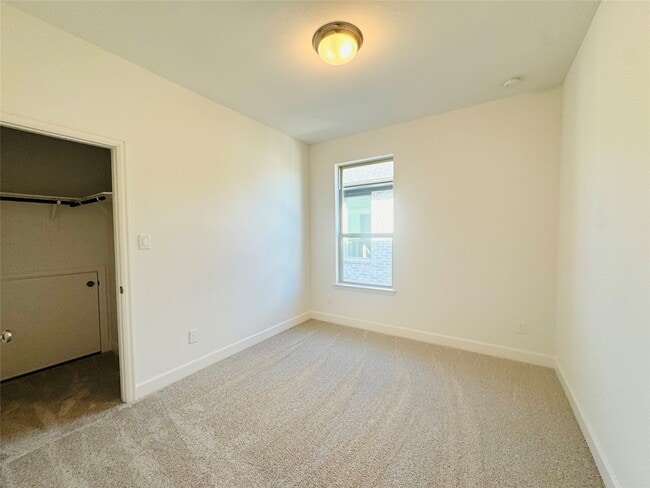 Building Photo - 4418 Noah Grv Ln