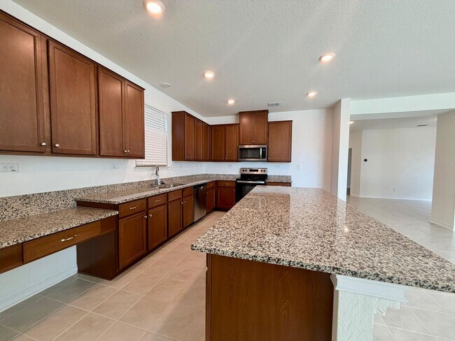 Building Photo - 8014 Canyon Wren Pk