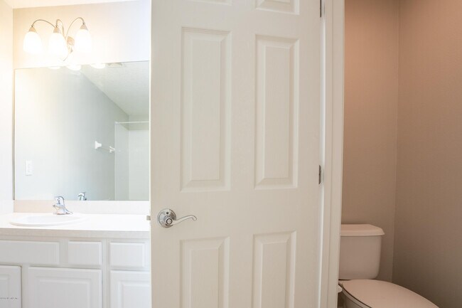 Building Photo - 13292 Stone Pond Dr