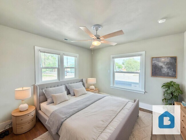 Building Photo - Updated 4BR with Fireplace, Deck & Private Backyard