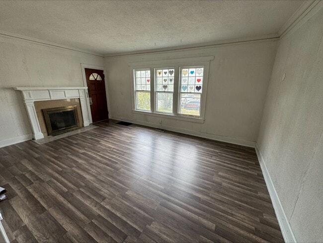 Building Photo - Now Available! 2 bedroom 1 bathroom in Chattanooga TN!