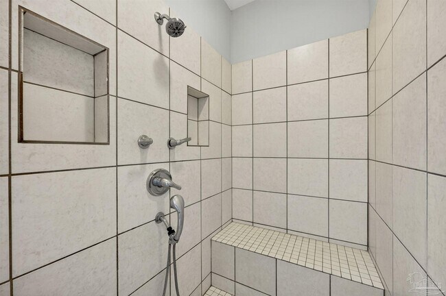 Building Photo - 1410 W Gregory St