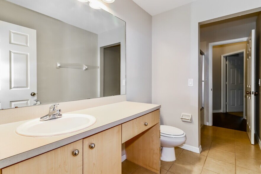 Building Photo - 11921 Autumn Creek Dr