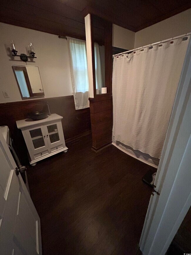 Building Photo - 520 Highmarket St