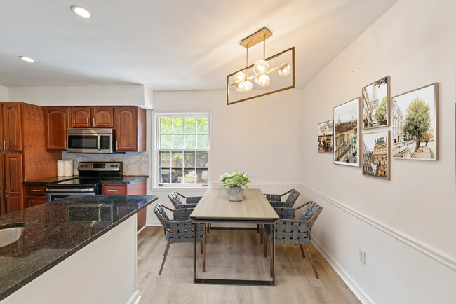 Dining Area - 128 Lablanc Way NW