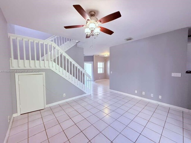 Building Photo - 16839 SW 1st Manor