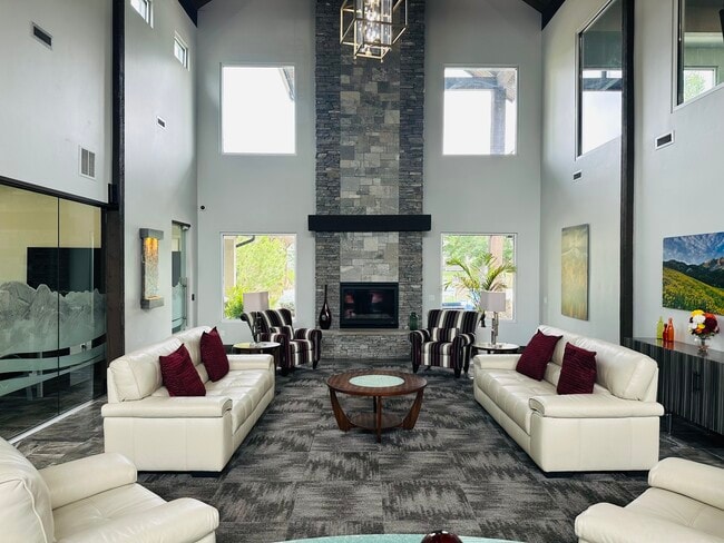 Greatroom - Sterling Pointe Apartments