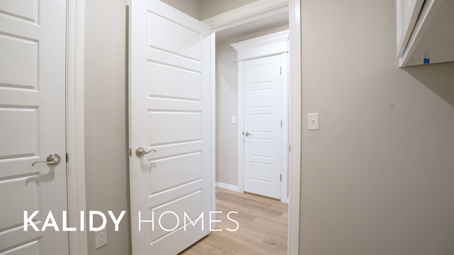 Building Photo - 12500 Elba Dr