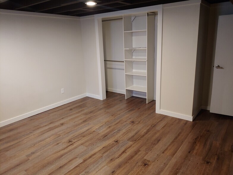 Building Photo - 1729 N Alder Street