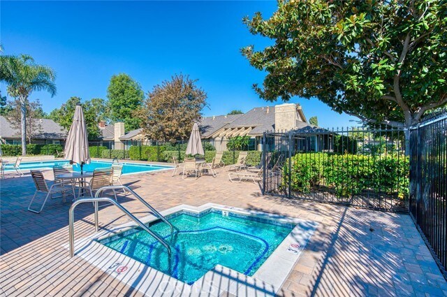 Building Photo - 961 S Mintwood Ln