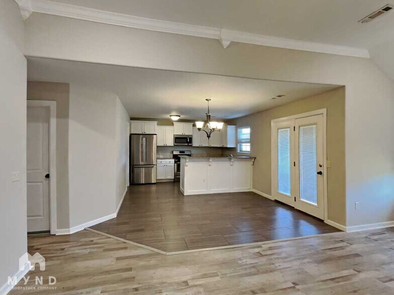 Building Photo - 440 Timber Ridge St