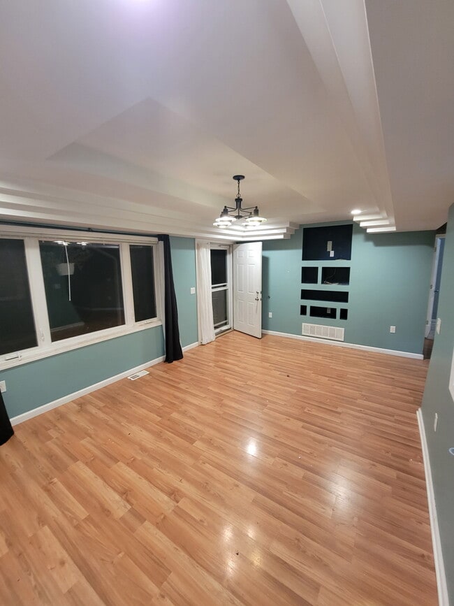 Building Photo - 609 Orchard Ave