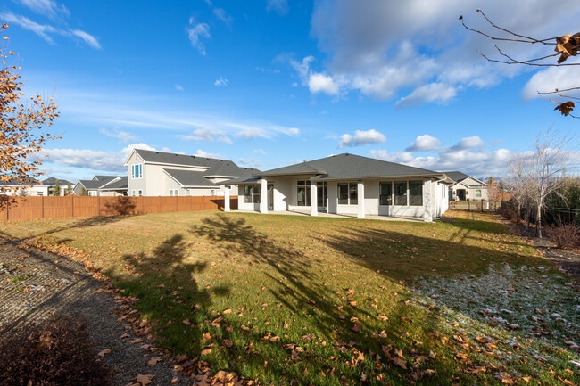 Building Photo - 2603 N Foudy Ave
