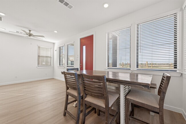 Building Photo - 3223 Loam Ln