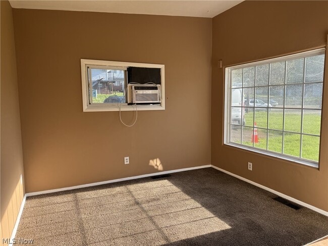 Building Photo - 2350 Newton St