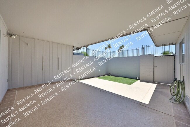 Building Photo - 13610 N 108th Dr