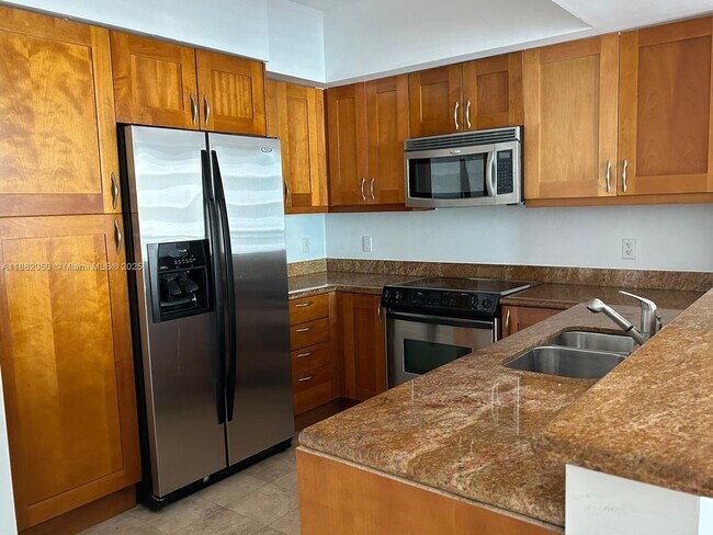 Building Photo - 1755 E Hallandale Beach Blvd