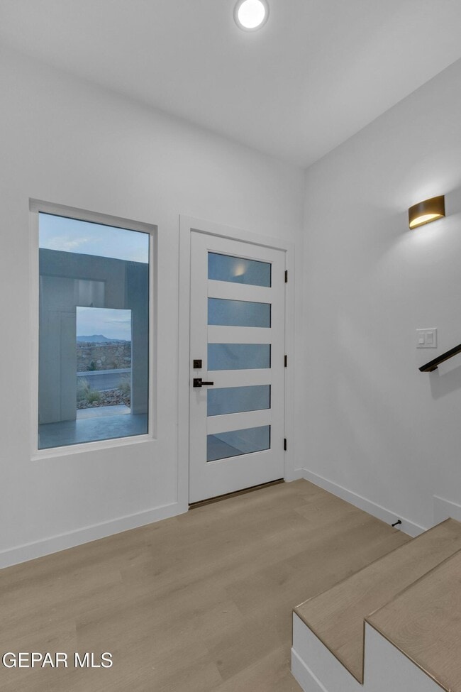 Building Photo - 1519 Golden Hill Terrace