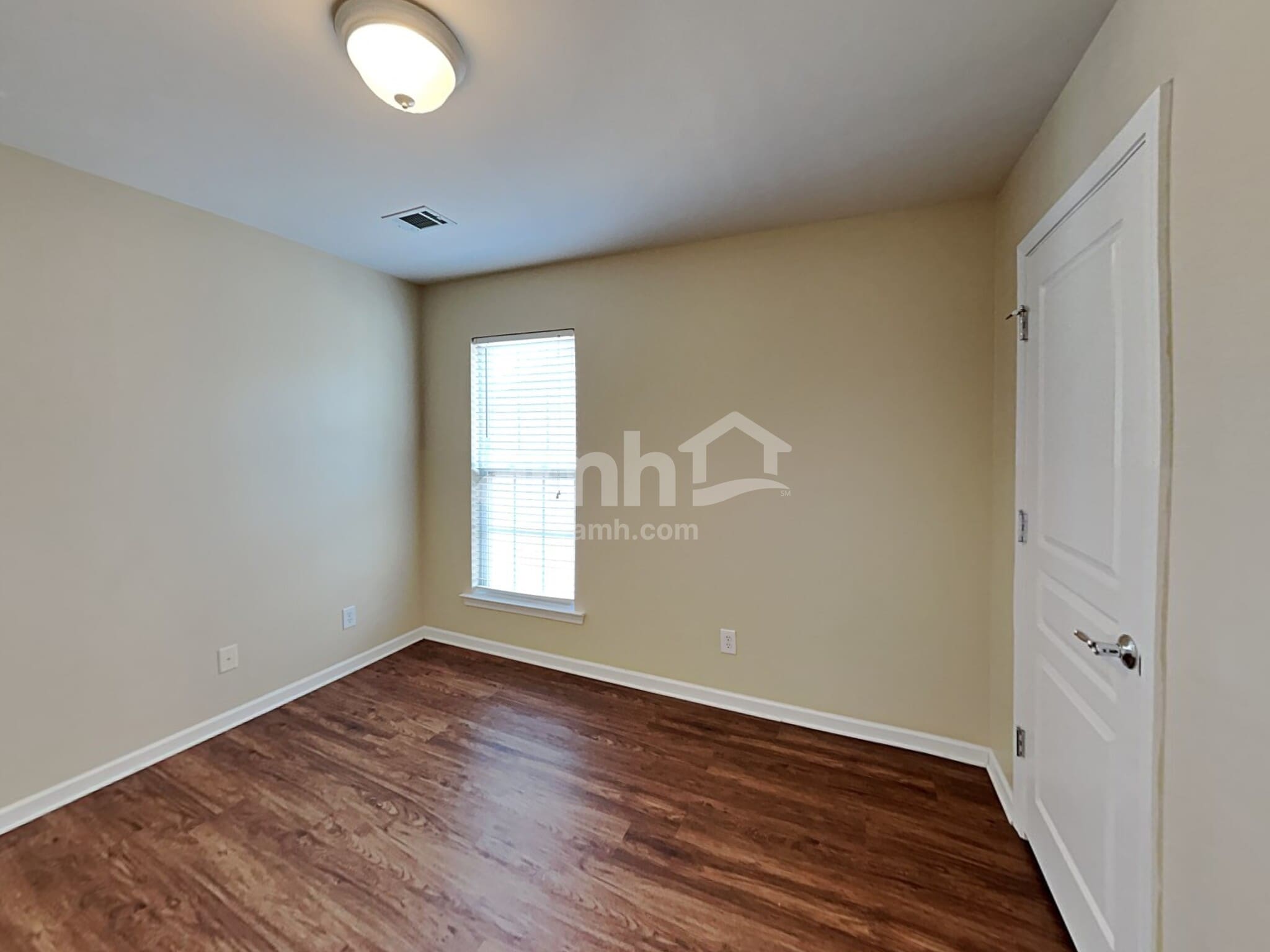 Building Photo - 10811 River Oaks Dr NW