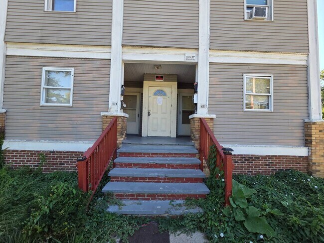 Building Photo - 536 E 117th St