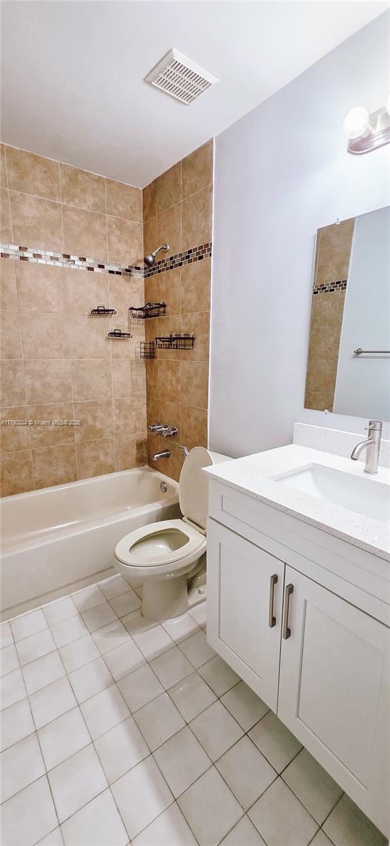 Building Photo - 1100 SW 104th Ct