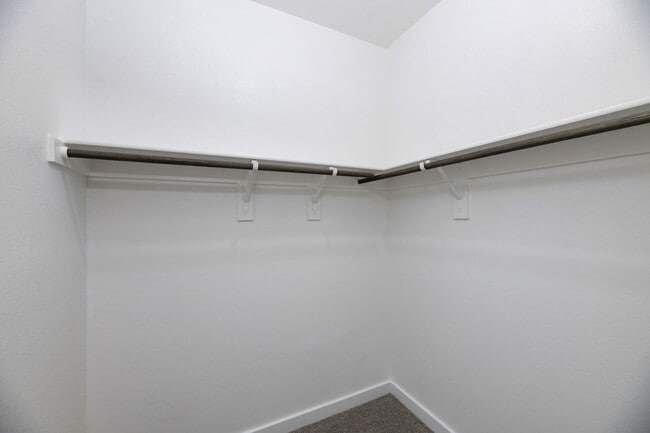 Building Photo - AVAILABLE NOW! GORGEOUS 2 BEDROOM FOUR PLEX LOCATED IN MIDLOTHIAN ISD!